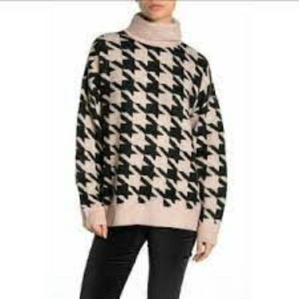 Vince Camuto | Houndstooth Turtleneck